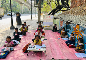 Dhaula Kuan, New Delhi - 23 april 2025